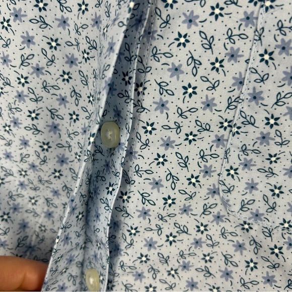 Lands’ End Blue Ditsy Floral Tunic Blouse with Side Pockets Large - Picture 7 of 15